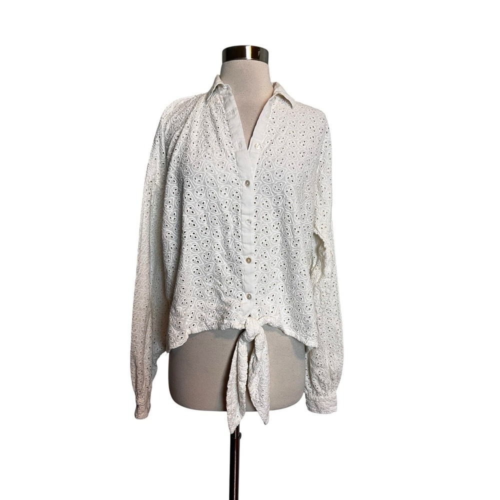 JADED GYPSY Top OS White Patch Eyelet Button Up Long Sleeve